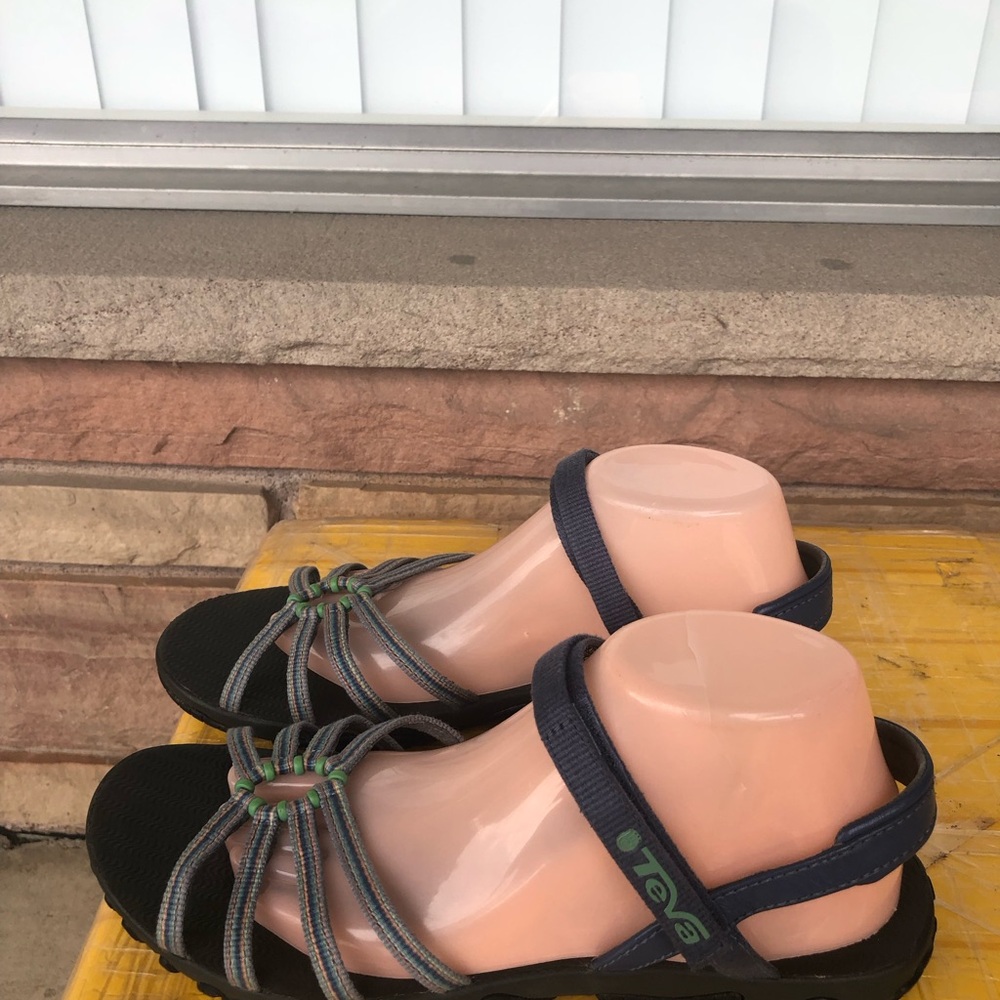 Teva Women’s Strappy Outdoor Black and Gray with Green Accent Sandals Size 10 - Picture 2 of 15